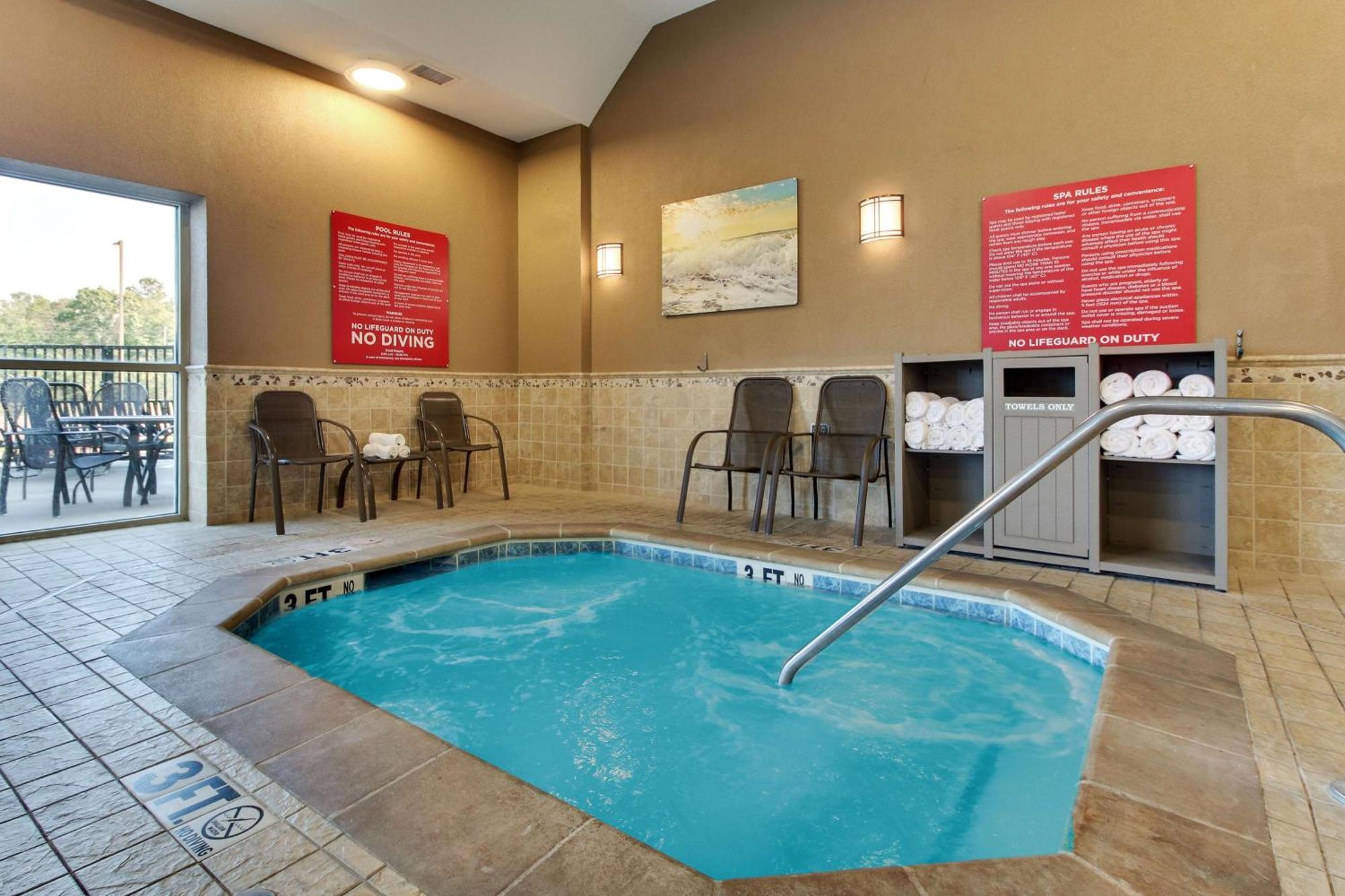 Drury Inn & Suites メリディアン エクステリア 写真